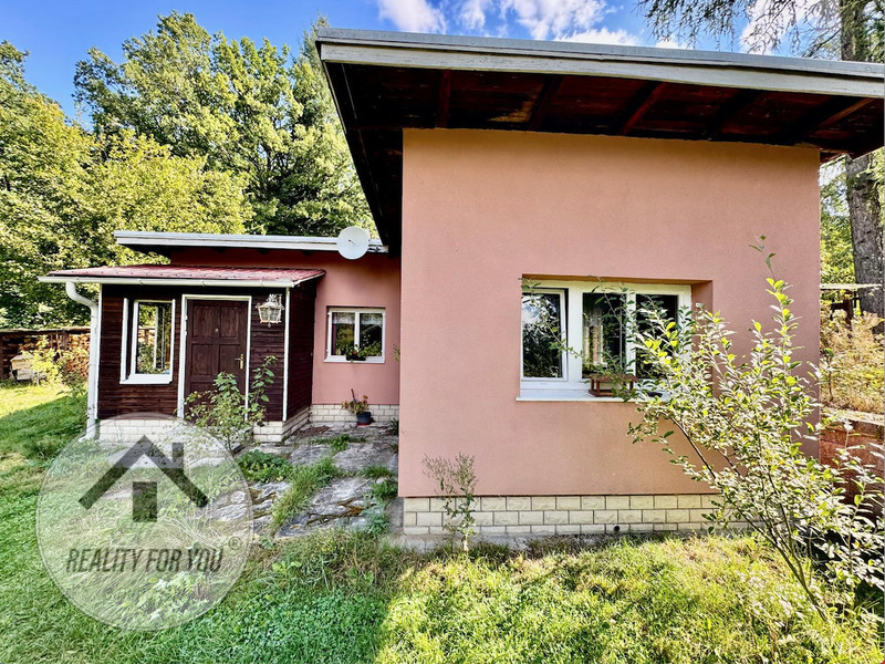 Prodej rodinného domu 1+1 s velkým pozemek na okraji Liberce - Vesec