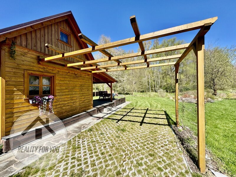Novostavba dřevěné chatky se zahradou v TOP lokalitě - Noviny pod Ralskem