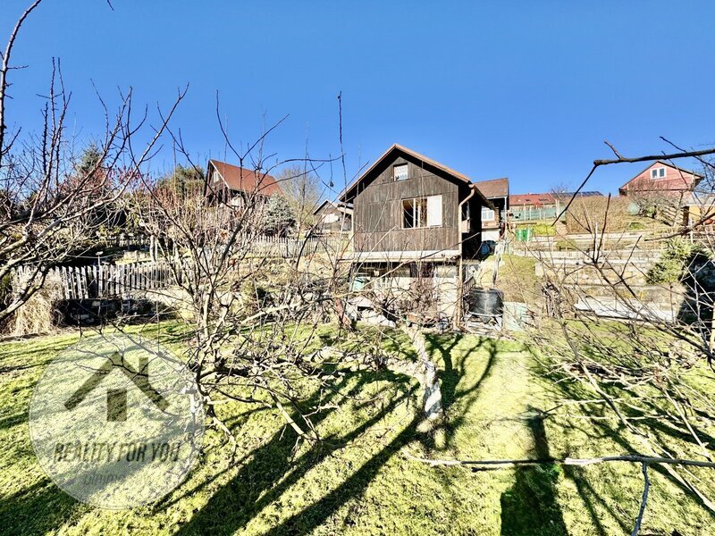 Prodej zahrádky se zděnou chatkou v oblíbené lokalitě Děčína VI - Letné