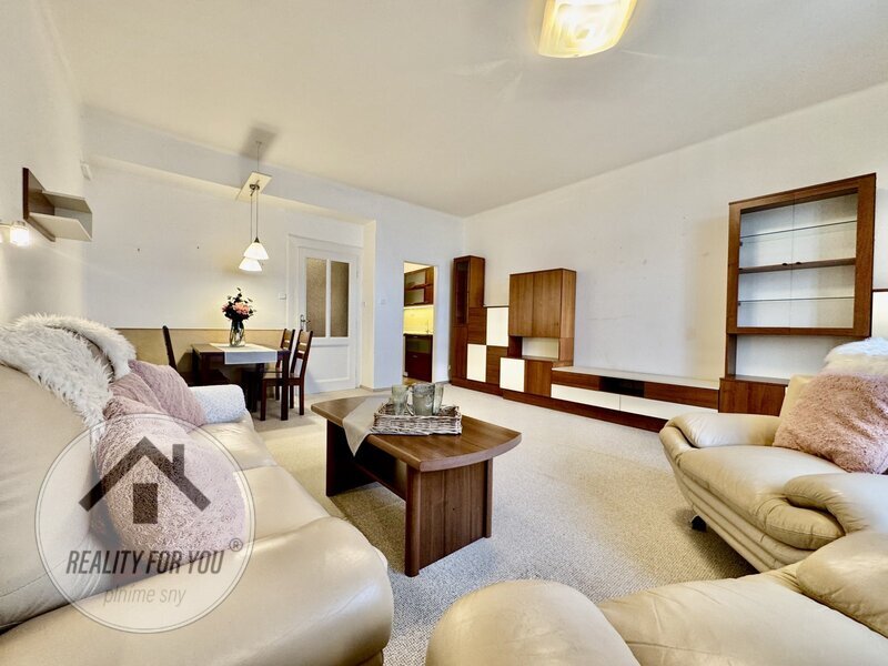 Prodej velkého bytu 3+kk v osobním vlastnictví na skvělé adrese ul. Heydukova - Praha 8