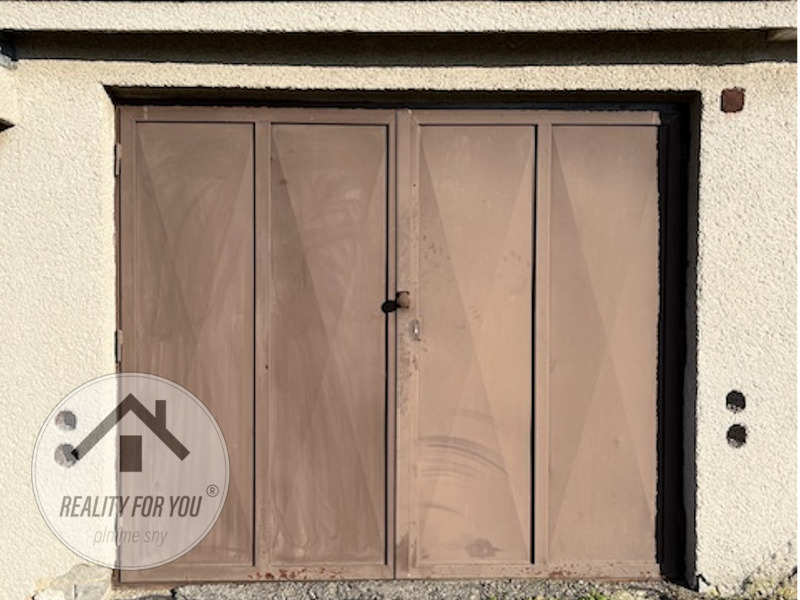 Pronájem garáže v Mimoni, ul. Letná