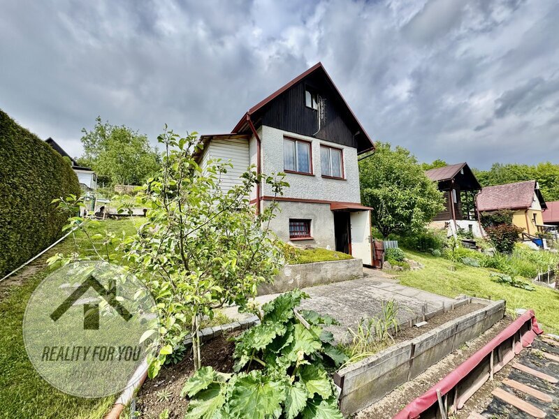 Podnájem krásné zahrádky s chatkou v obci Bítouchov u Semil